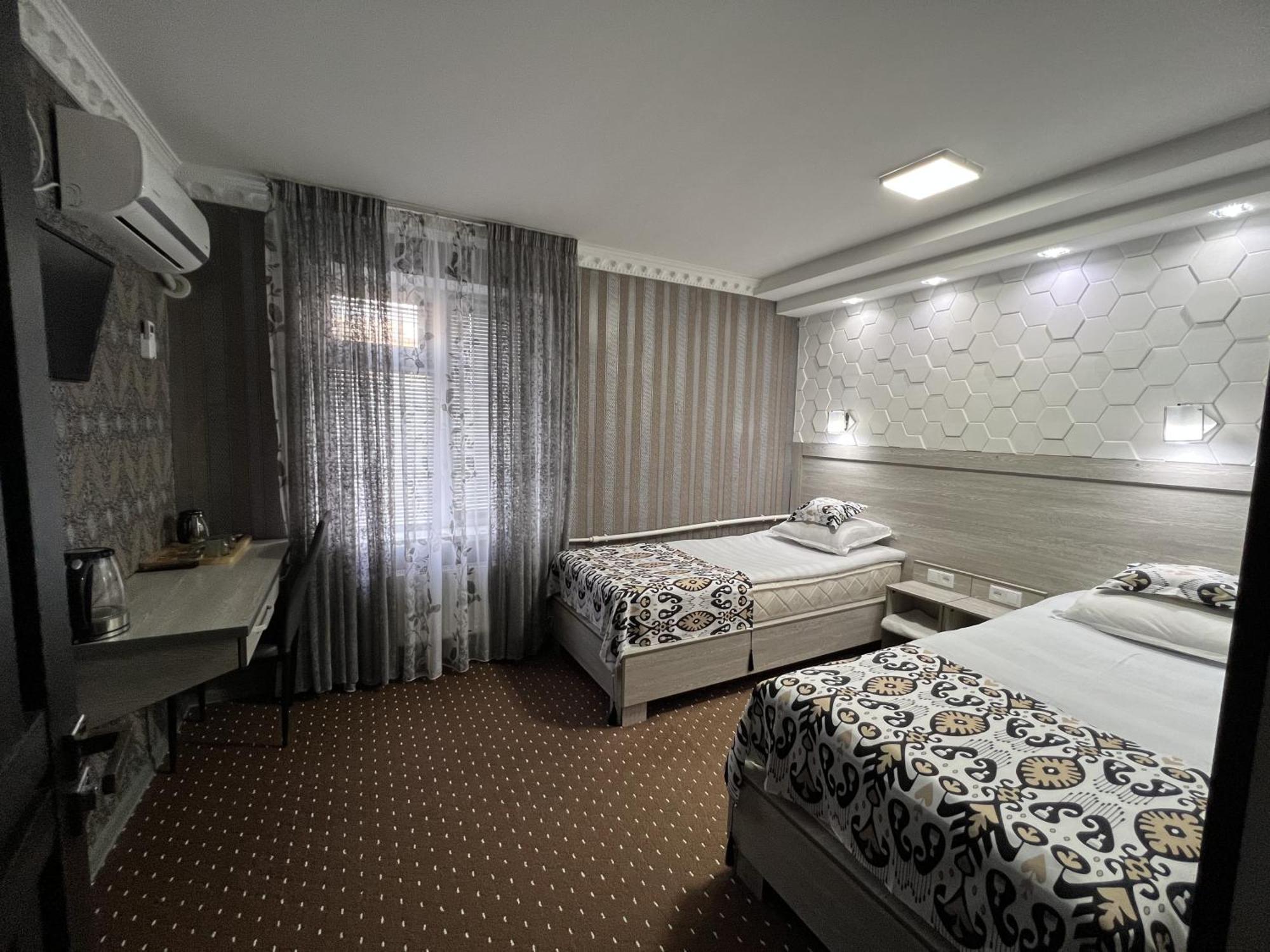Готель Status House Фергана Екстер'єр фото
